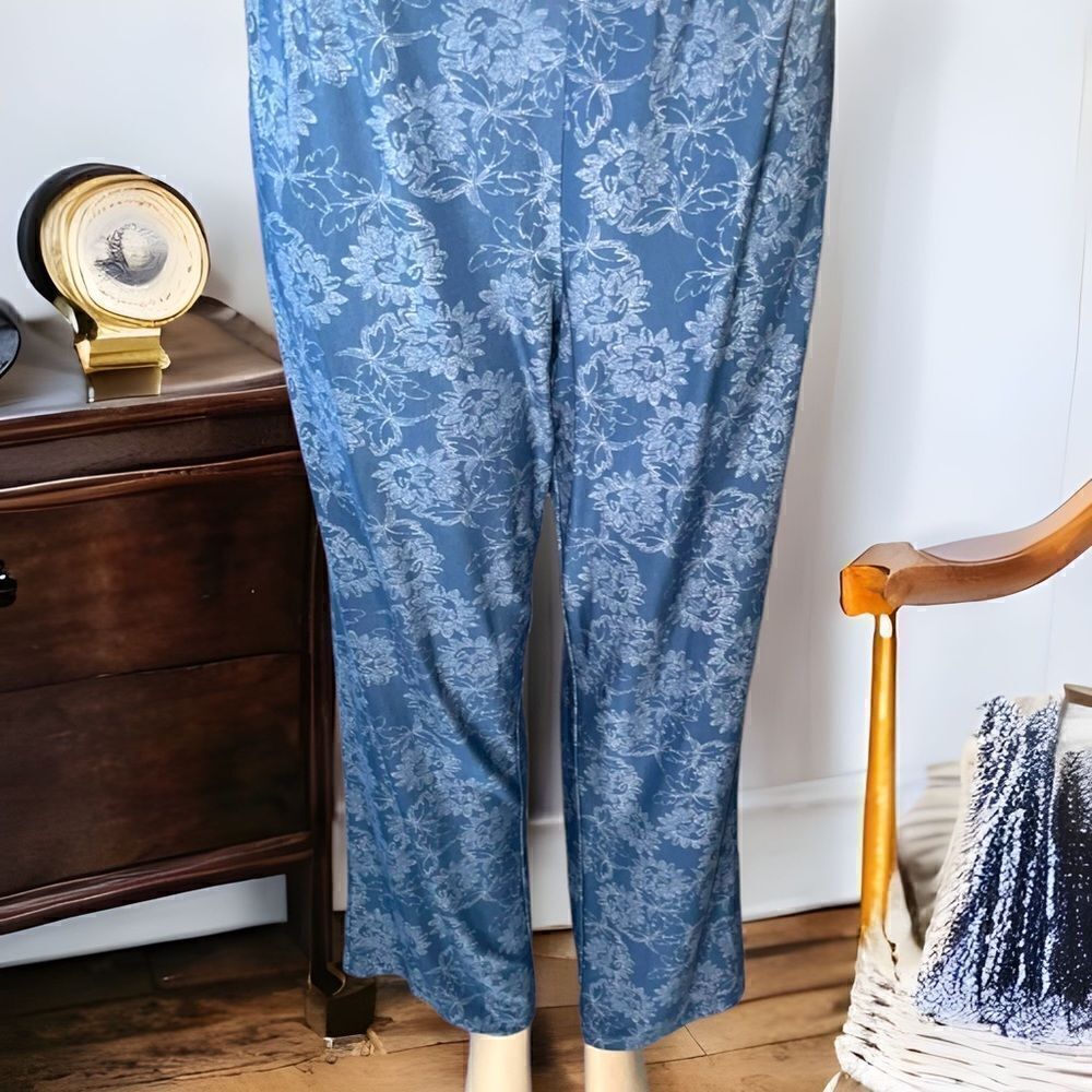 GEORGE l Women’s Bottoms l Blue & White Floral l Elastic waistband l Large l EUC